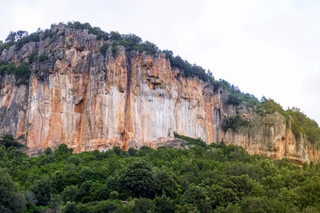 Ferula Romantica Mansarda Tra Fiumi E Montagne Sardegna Seùlo 외부 사진